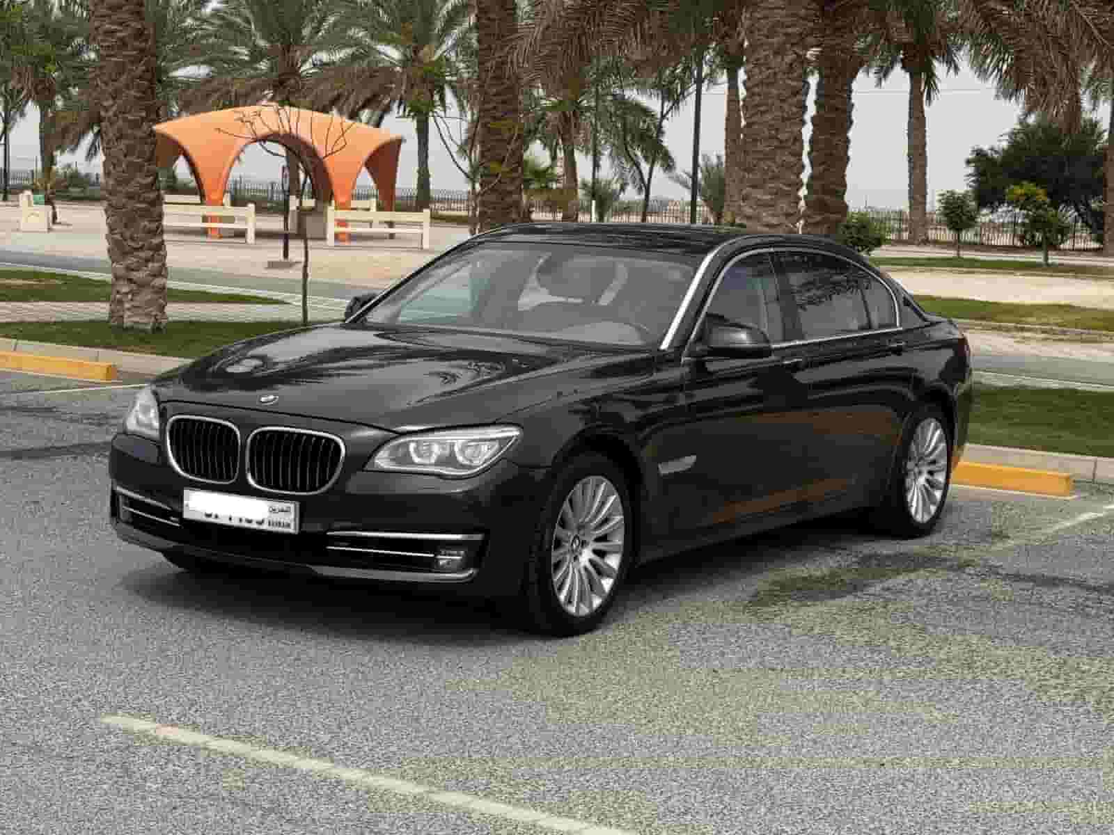 بي إم دبليو 750 Li 2013