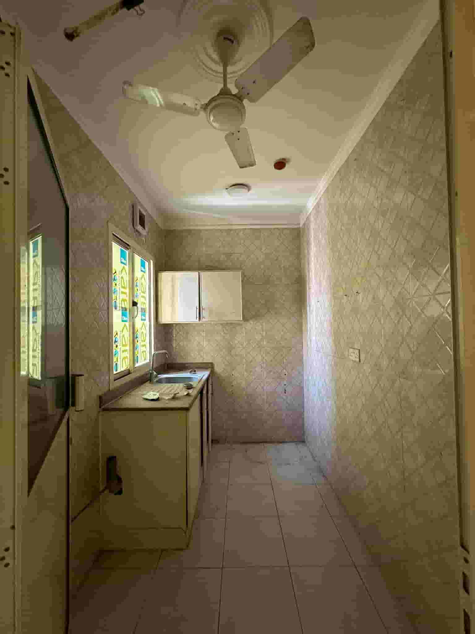 Semi furnished flat for rent at Salmanyia near salmanyia hospital