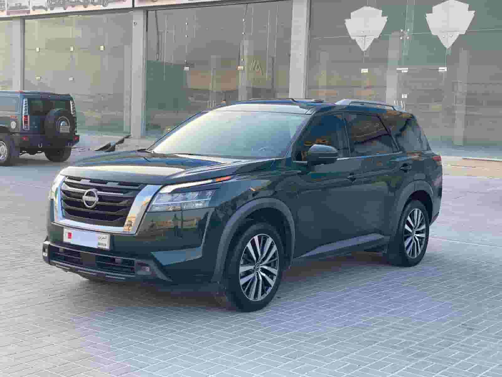 Nissan Pathfinder 2022 (Grey)