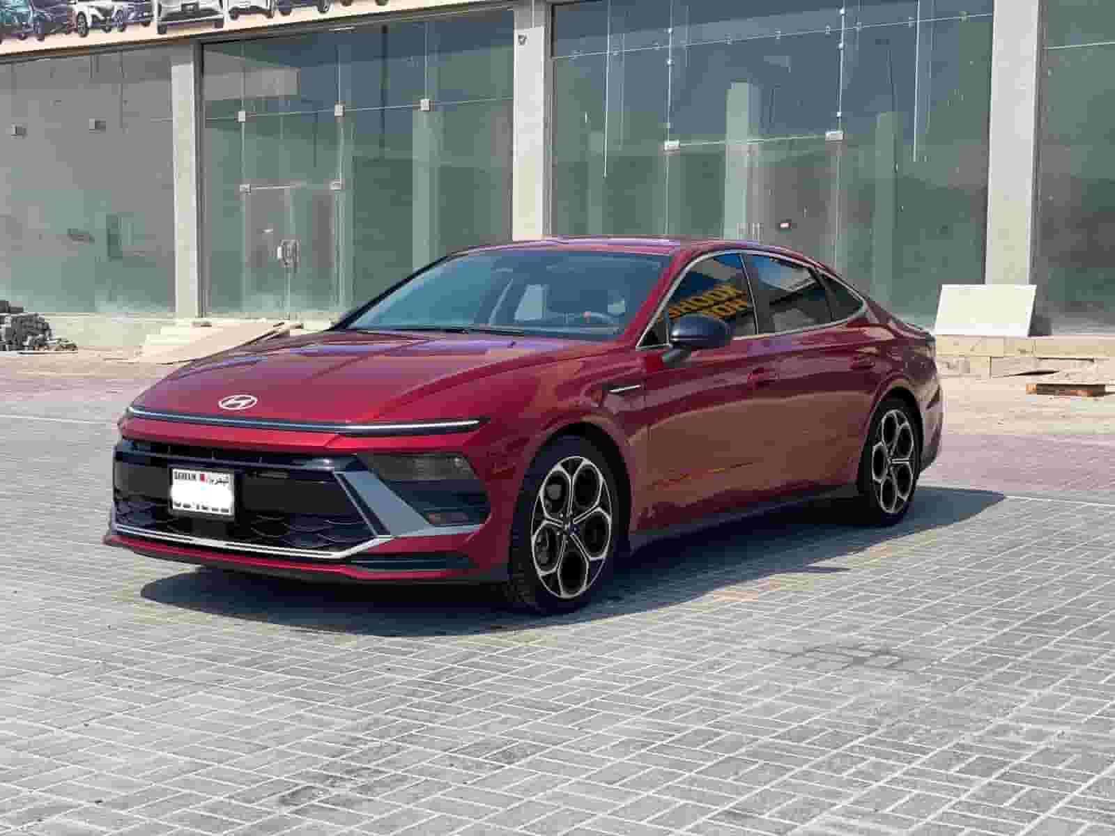 هيونداي سوناتا 2025 (أحمر)