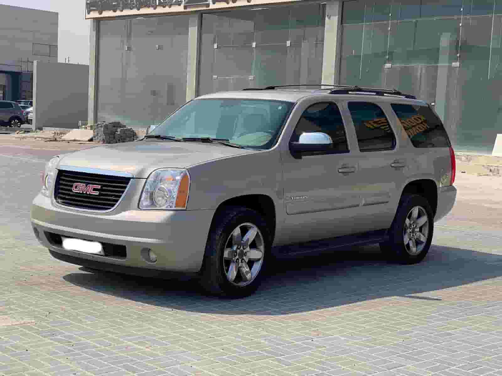 GMC Yukon 2008 (Silver)