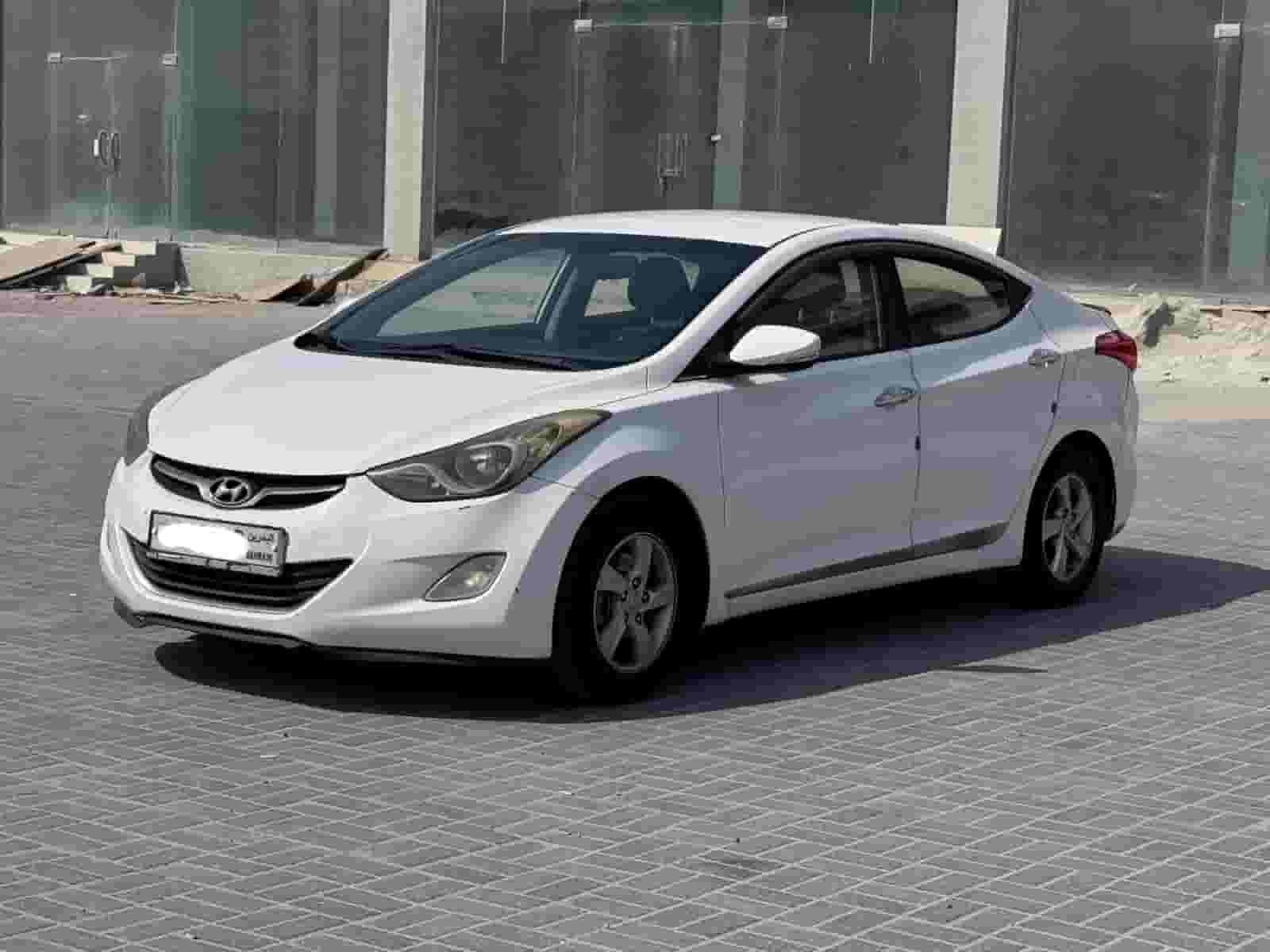 Hyundai Elantra 2016 (White)
