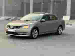 Volkswagen Passat 2016 (Beige)