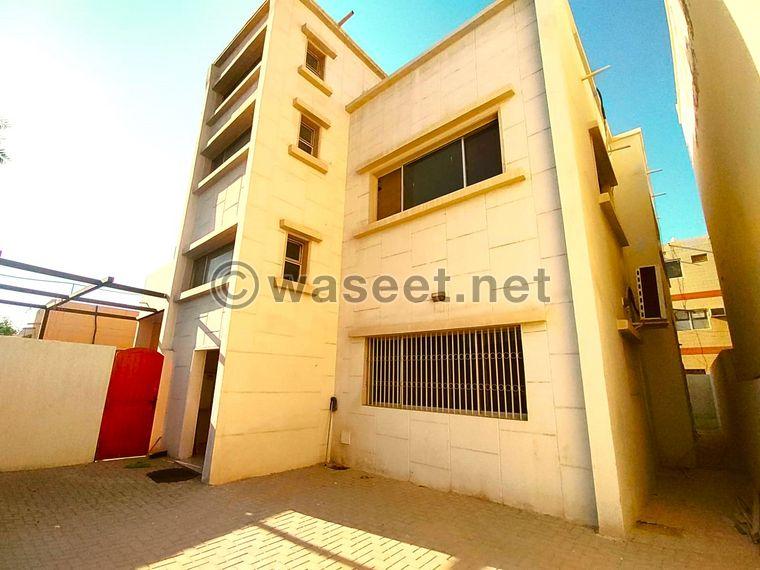 Spacious villa for rent in Salmaniya  0