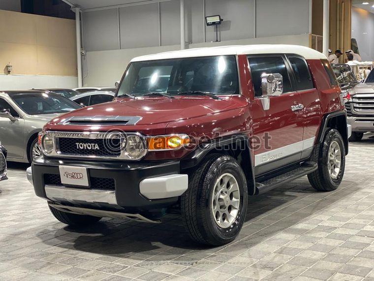 Toyota FJ Cruiser 2011 0