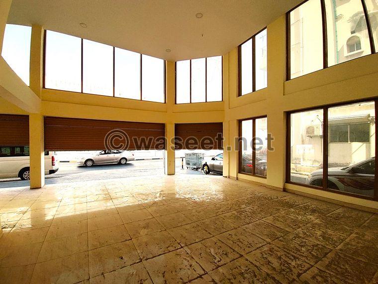 Commercial showroom for rent in Salmaniya 1