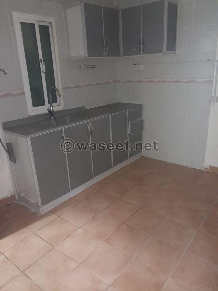 For rent a studio  in Al Qudaybiya  5