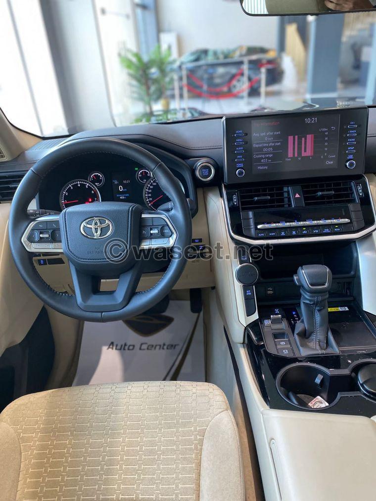 Toyota Land Cruiser 2023 4