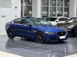 Jaguar XE 2016  