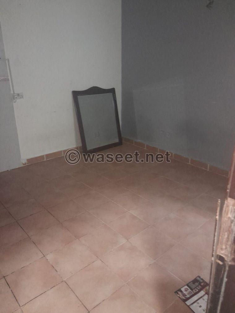 For rent a studio  in Al Qudaybiya  3