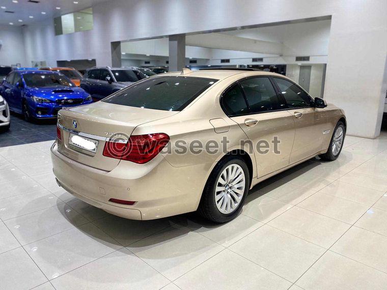 بي إم دبليو 730i 2010  5