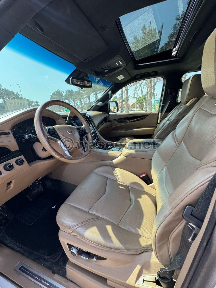 Cadillac Escalade 2019   3