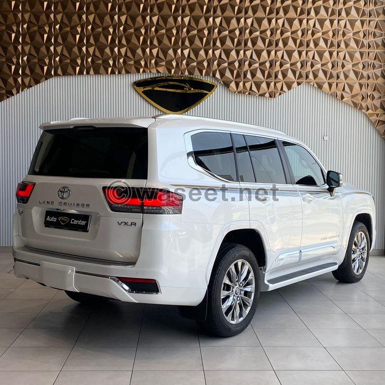 Land Cruiser 2022 4