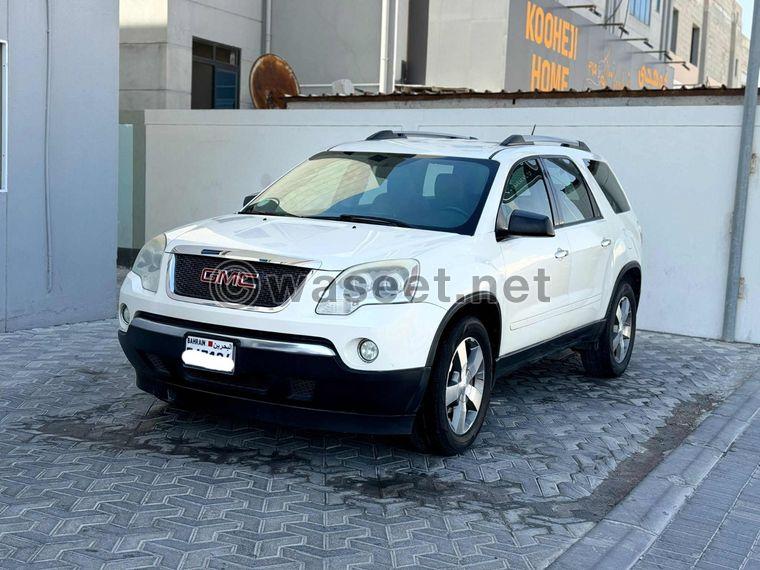 GMC Acadia 2012   1