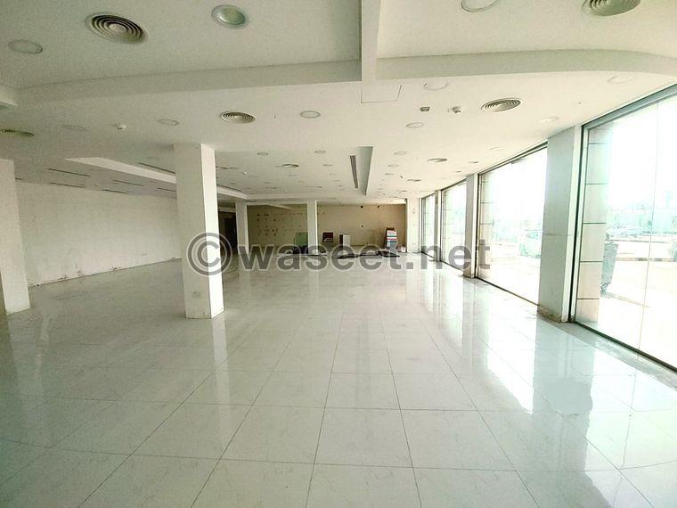 A spacious commercial showroom for rent in Muharraq 1