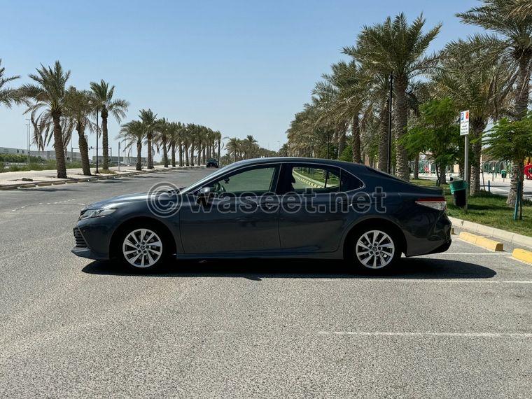 Toyota Camry LE Hybrid 2020  2