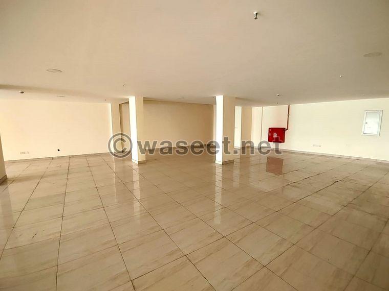 Commercial showroom for rent in Salmaniya 2