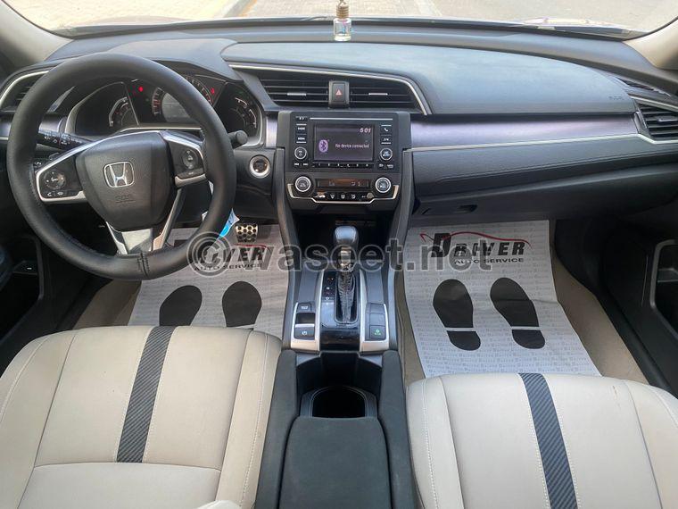 Honda Civic 2019 4