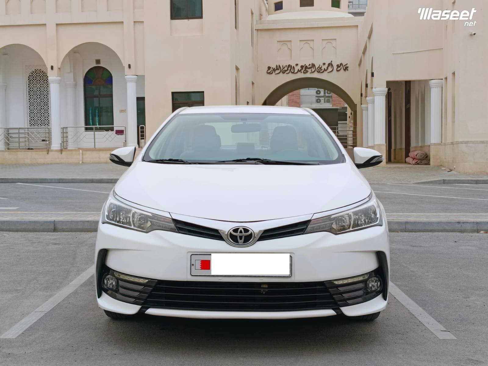 للبيع تويوتا كورولا 2018 2