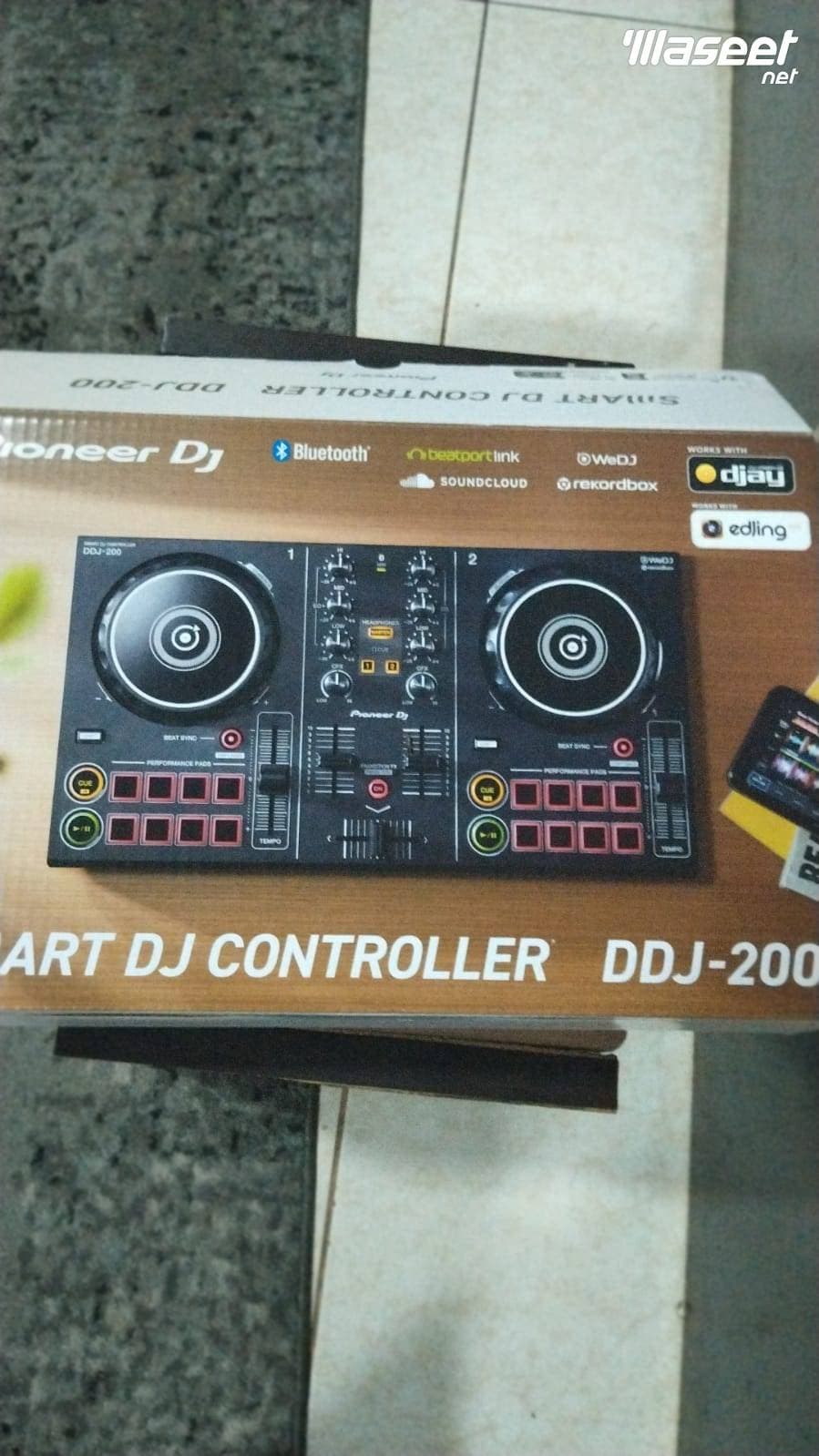 Dj 200 with the cover is a quick sale 1