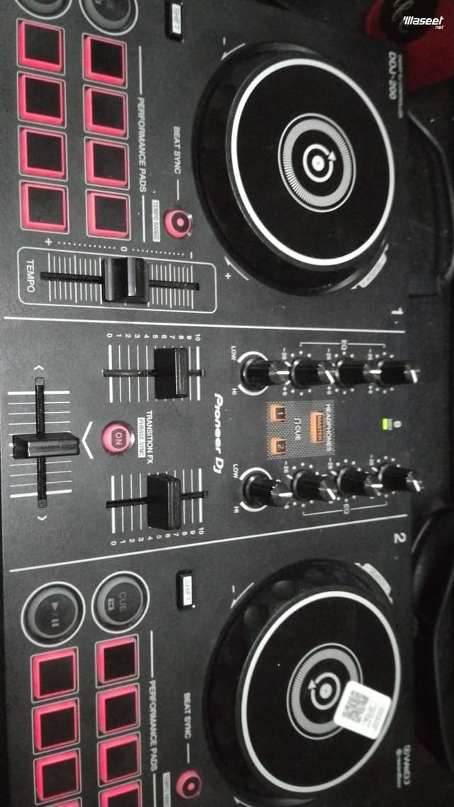 Dj 200 with the cover is a quick sale