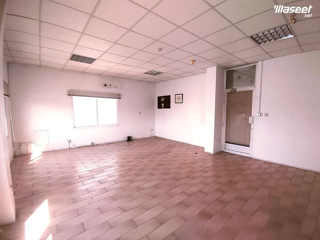 Commercial office for rent 125m