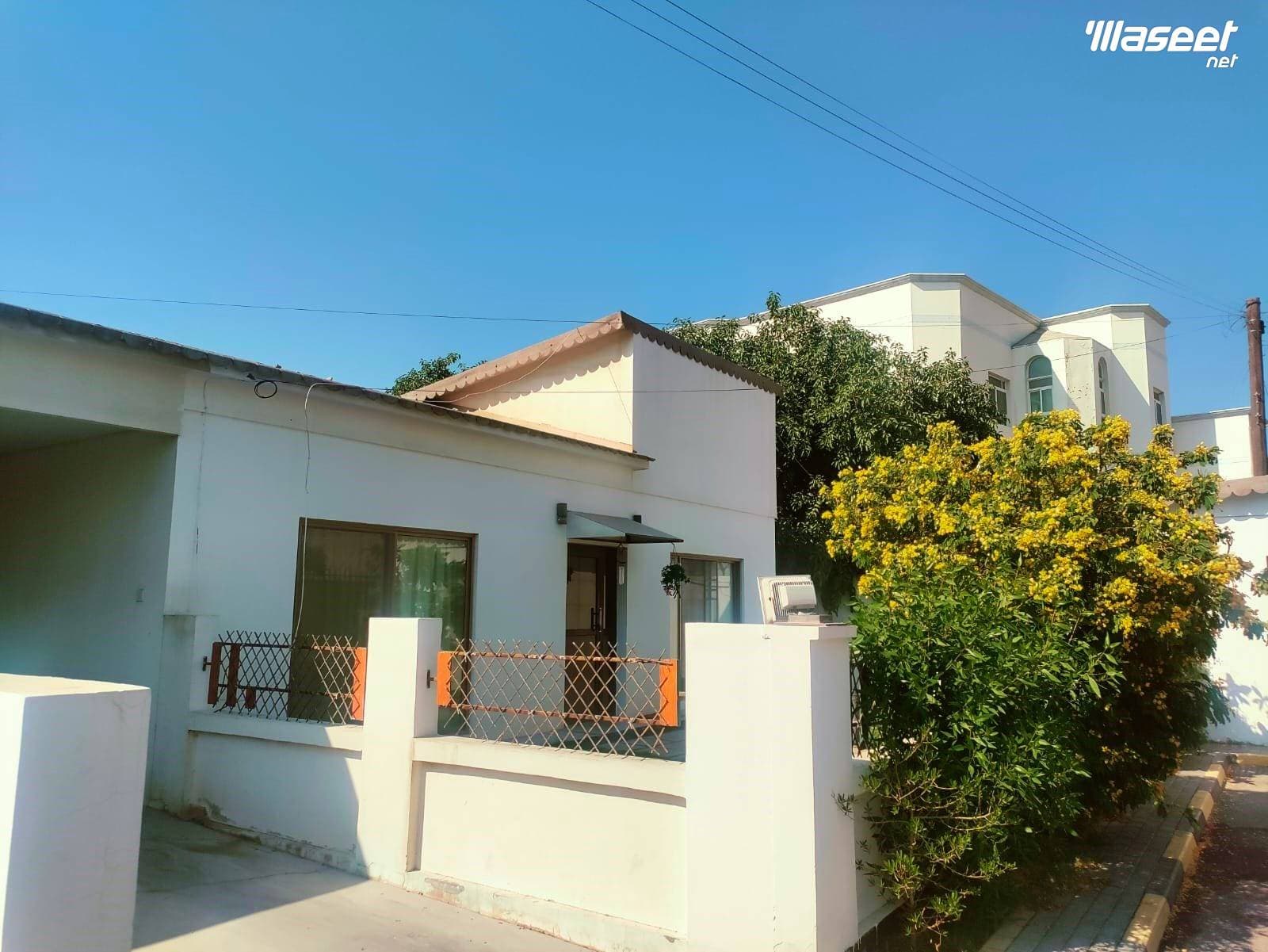 Beautiful Garden  Villa for Rent in Maqabah 7