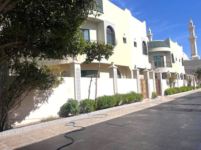 Villa for sale in Saar