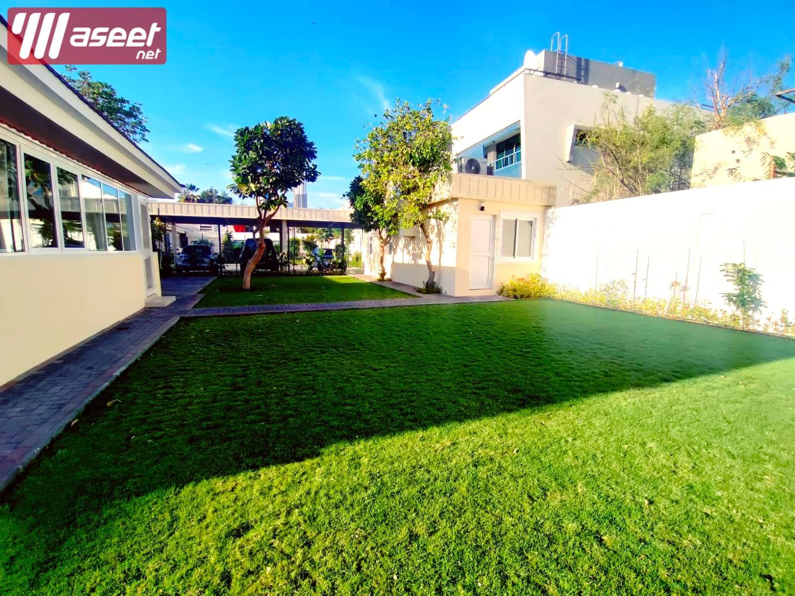 beautiful villa with garden for rent  8
