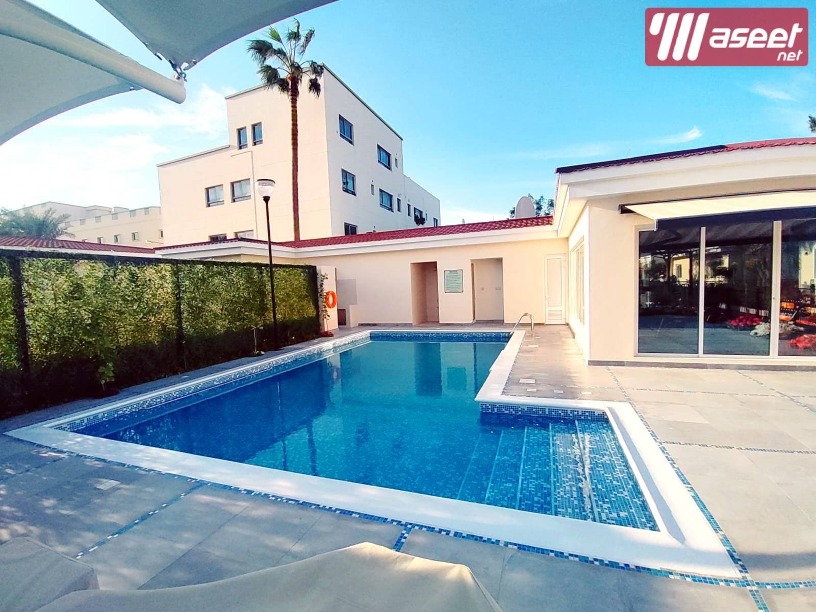 beautiful villa with garden for rent  6