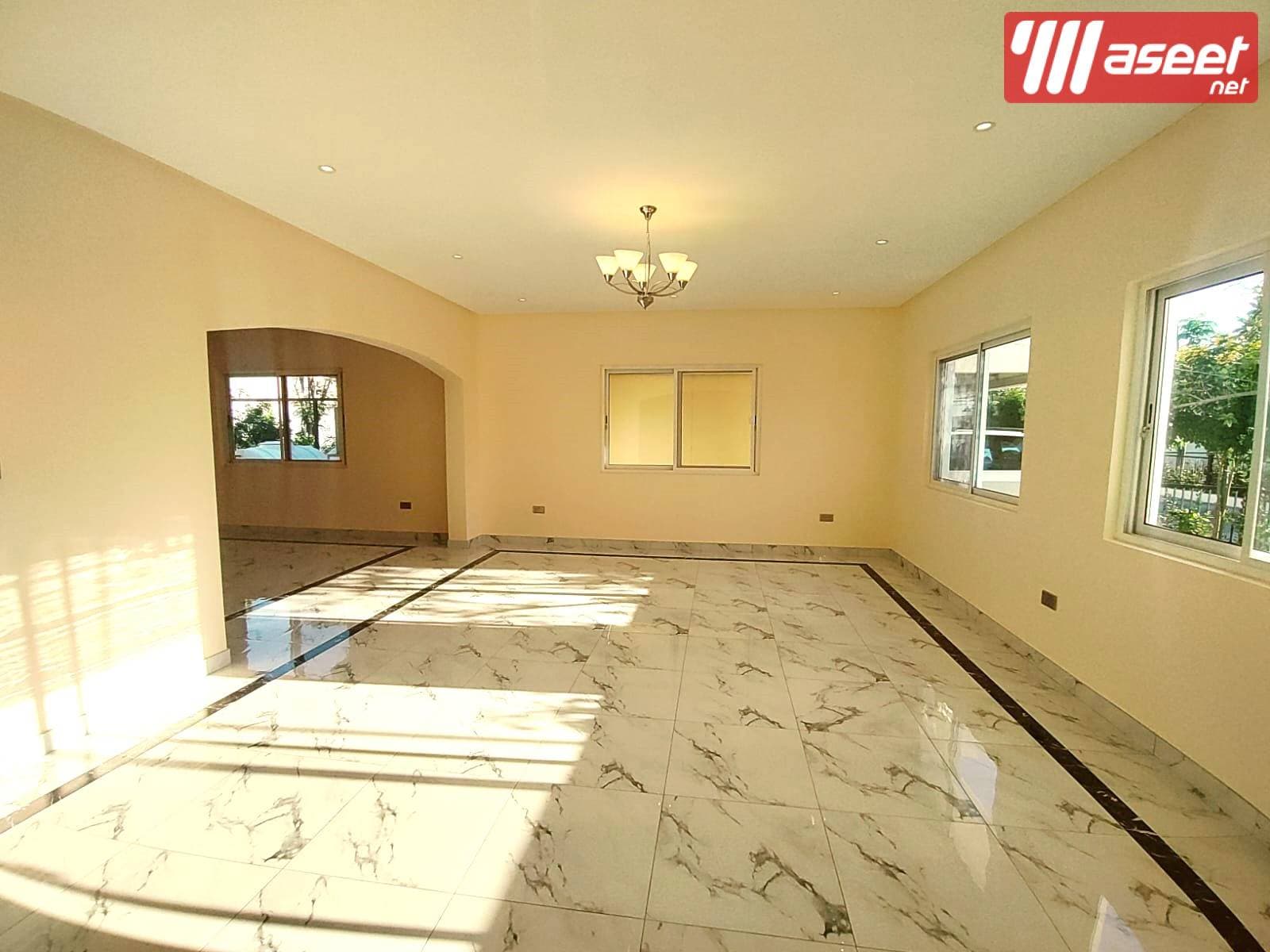 beautiful villa with garden for rent  5
