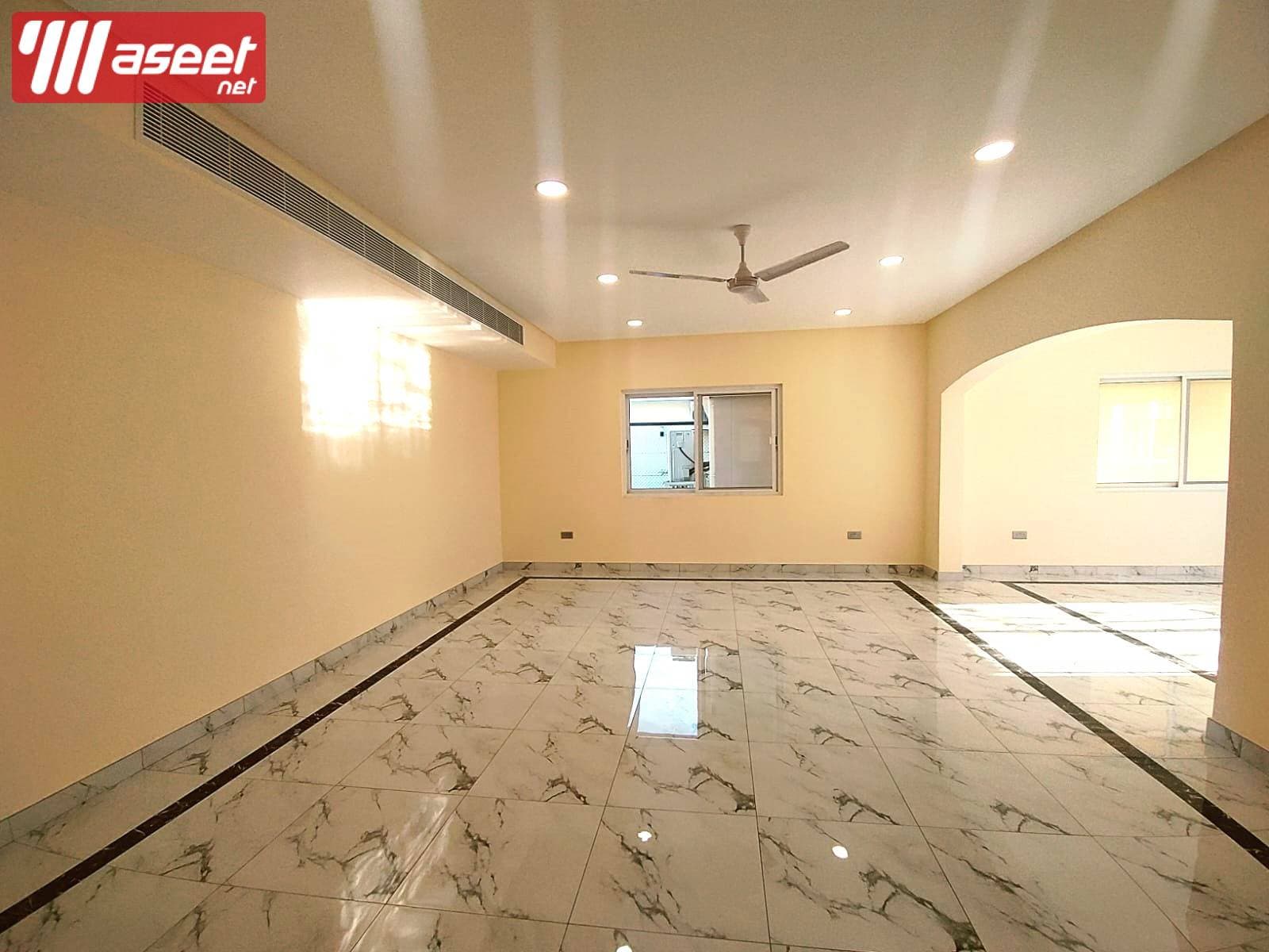 beautiful villa with garden for rent  7