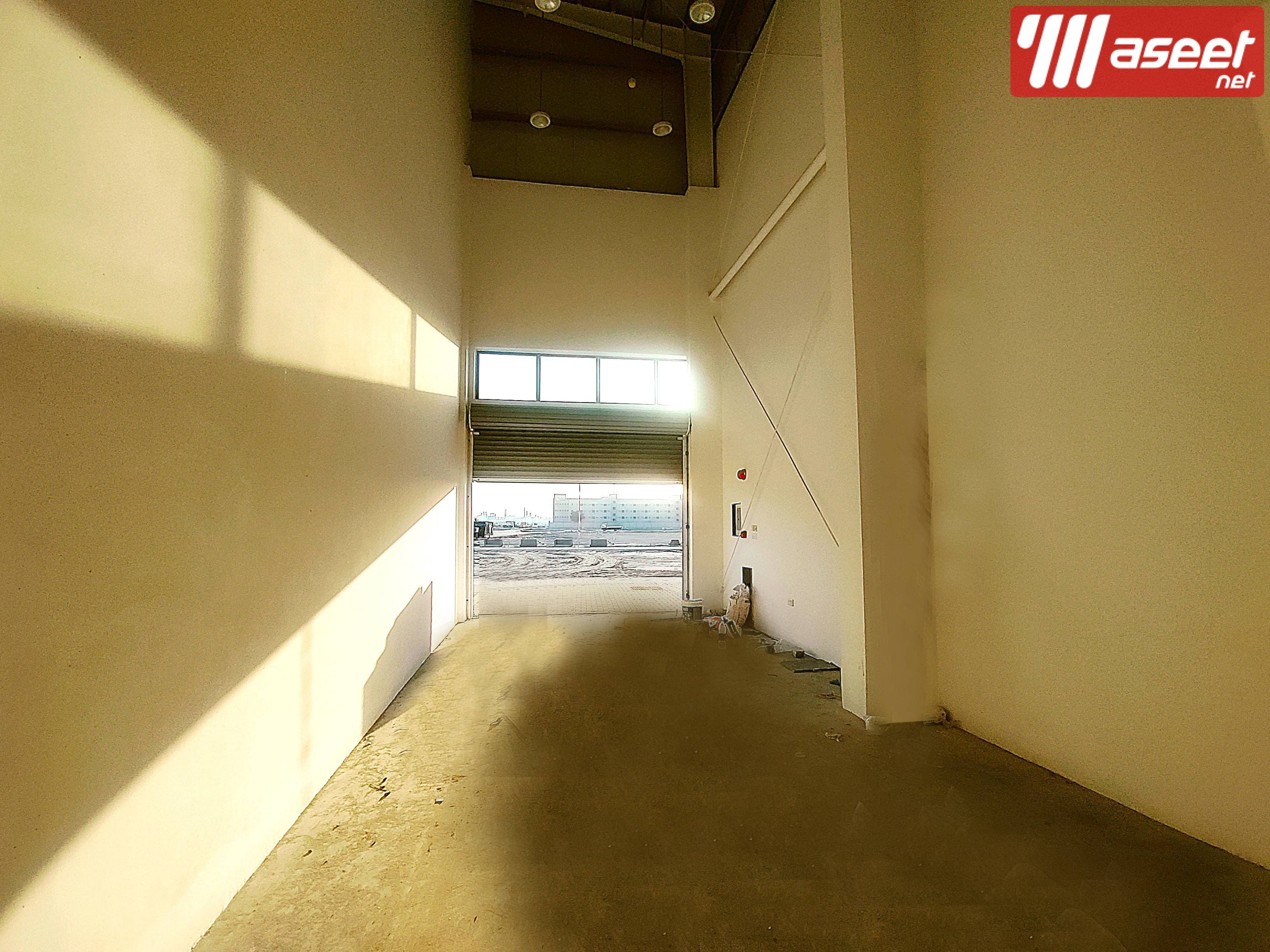 Shop for sale in Al Ma'ameer 3