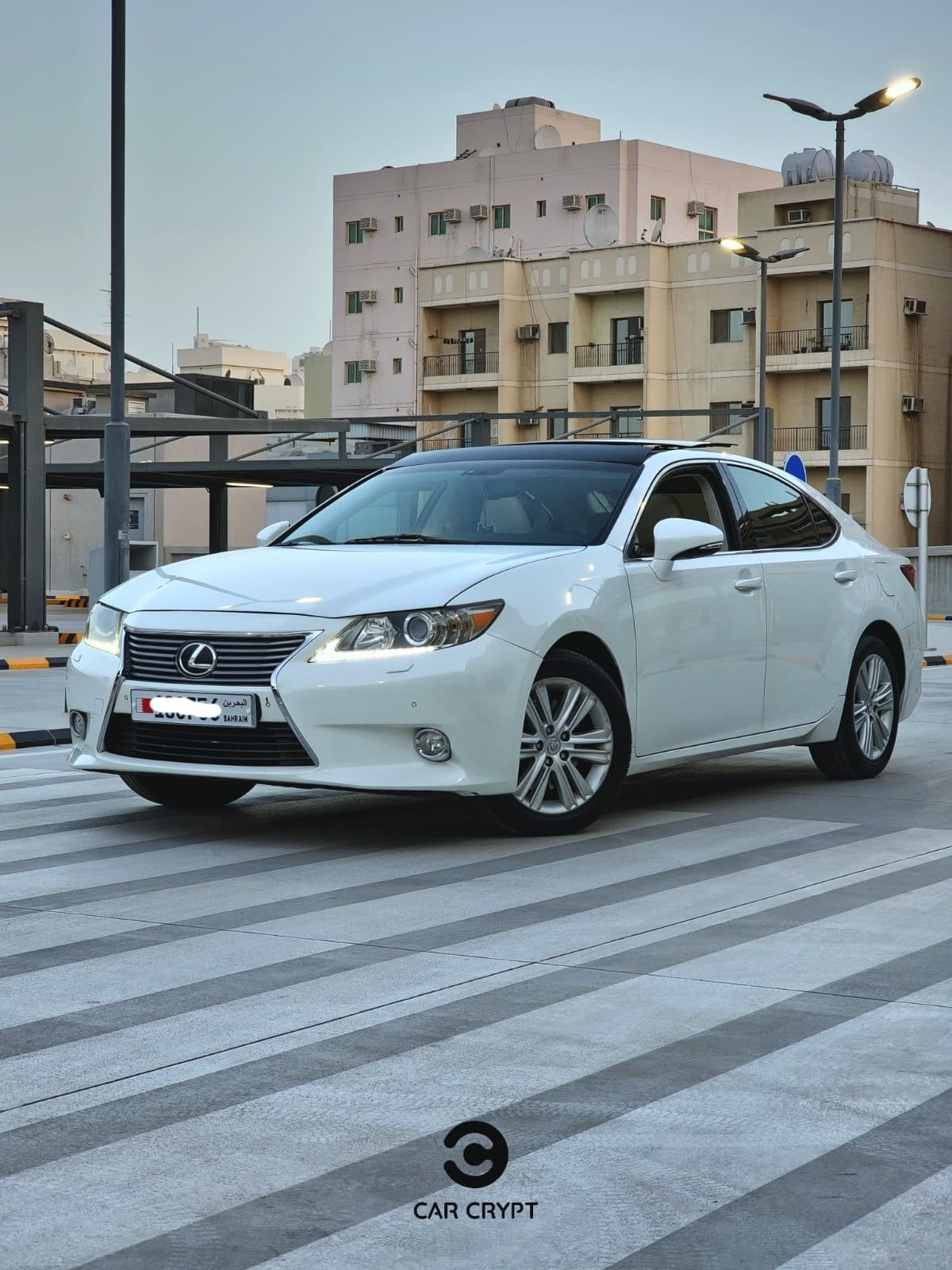 Lexus ES-350 model 2013 4
