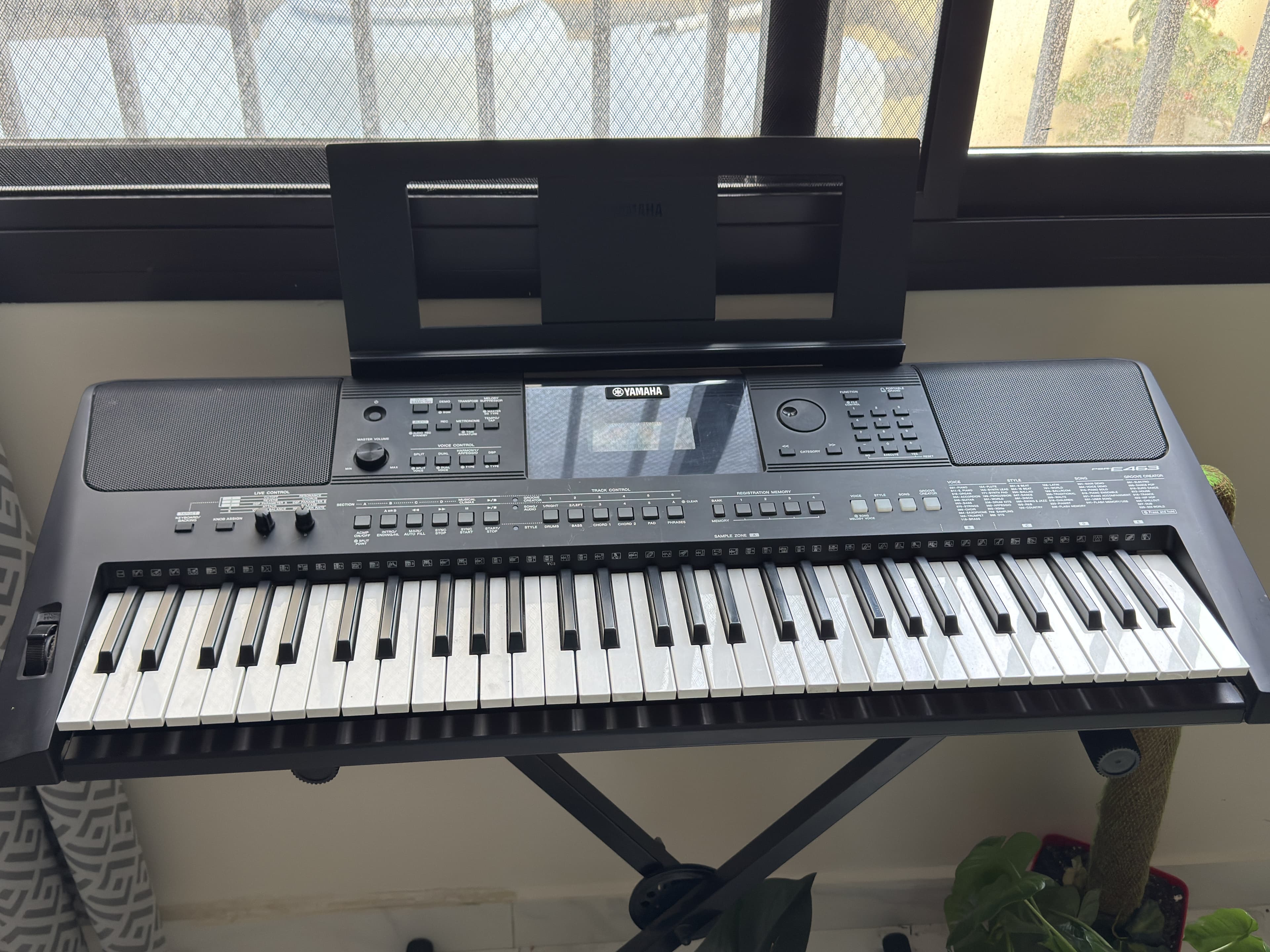 YAMAHA KEYBOARD 0
