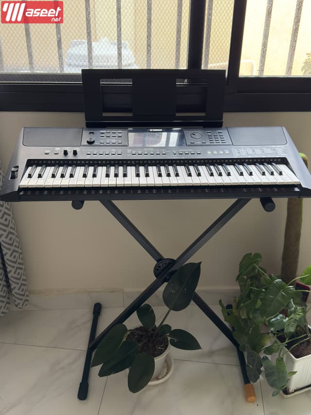 YAMAHA KEYBOARD