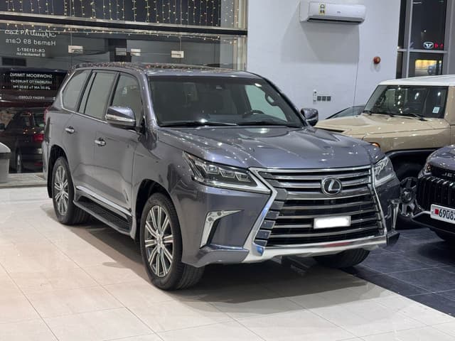 Lexus LX-570 / 2017 (Grey)