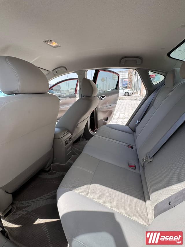 Nissan Sentra 2016 (Red)