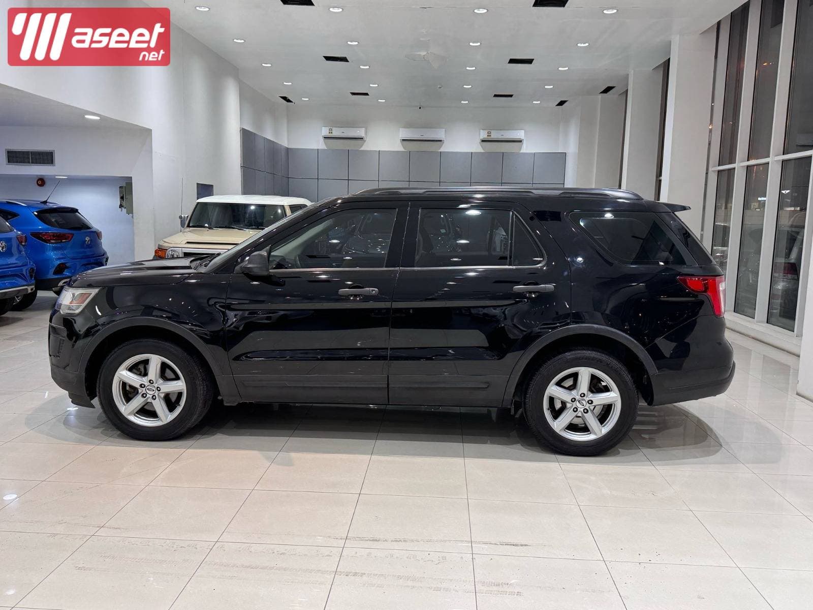 Ford Explorer 2018 (Black) 7