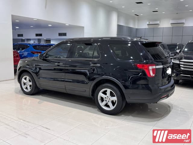 Ford Explorer 2018 (Black)