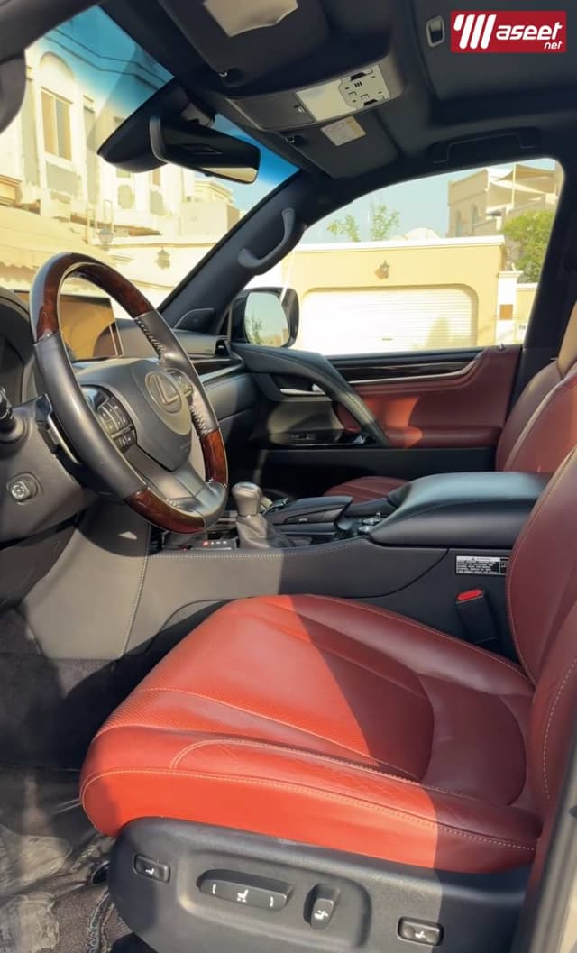 Lexus LX570 model 2017