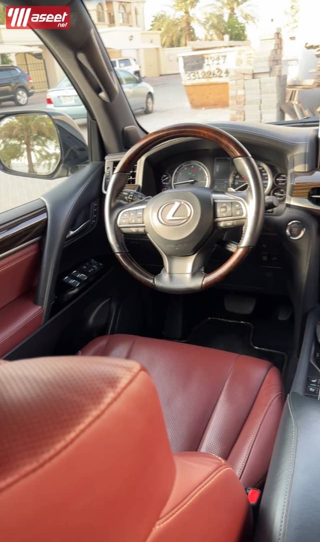 Lexus LX570 model 2017