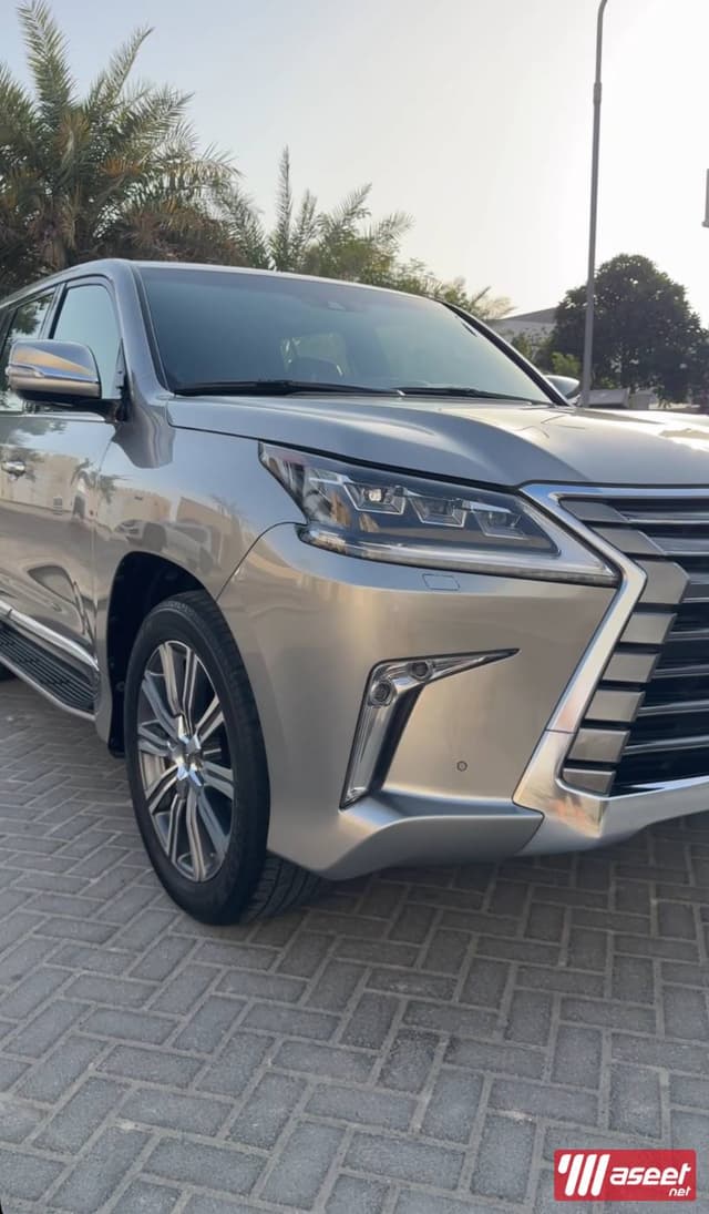 Lexus LX570 model 2017