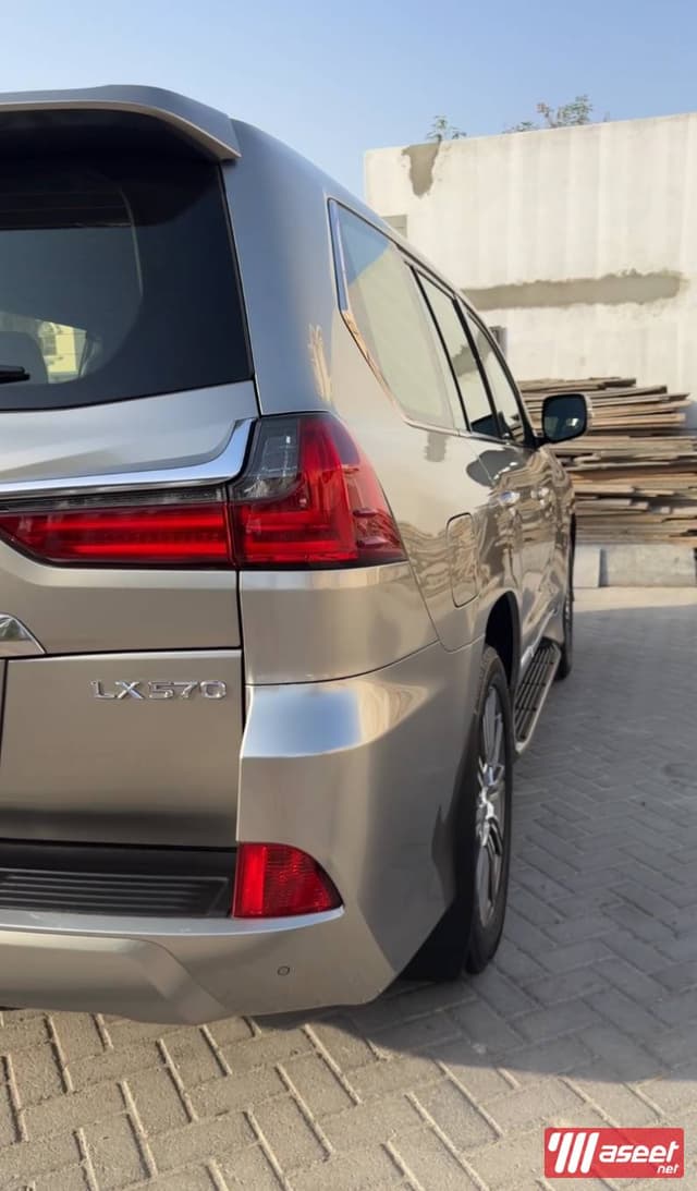 Lexus LX570 model 2017