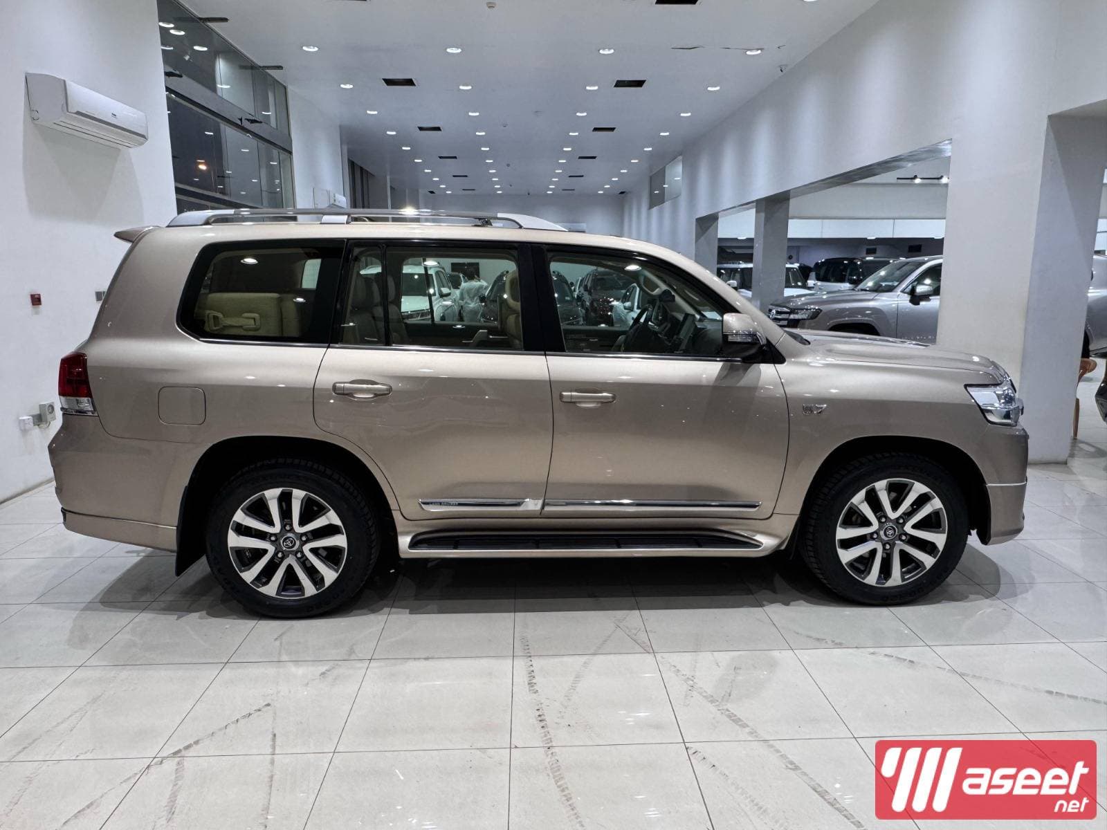 Toyota Land Cruiser VX-R 2019  3