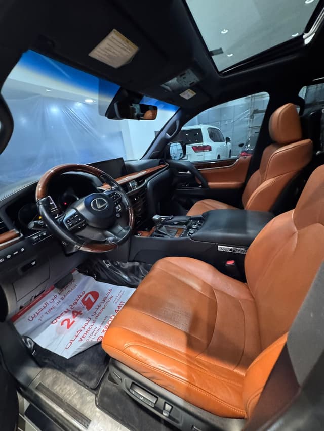 Lexus LX-570 2017