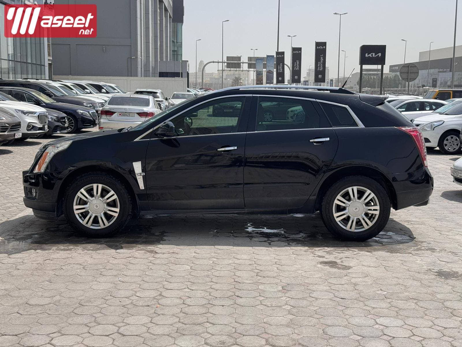 Cadillac SRX 4 model 2010  1