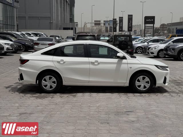 TOYOTA YARIS 2024 