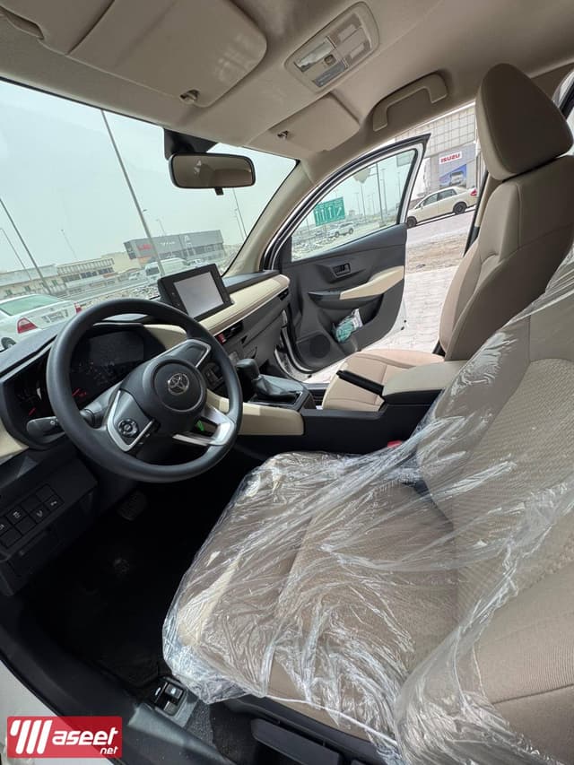 TOYOTA YARIS 2024 