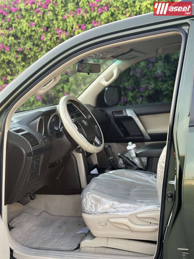 Toyota Prado model 2012